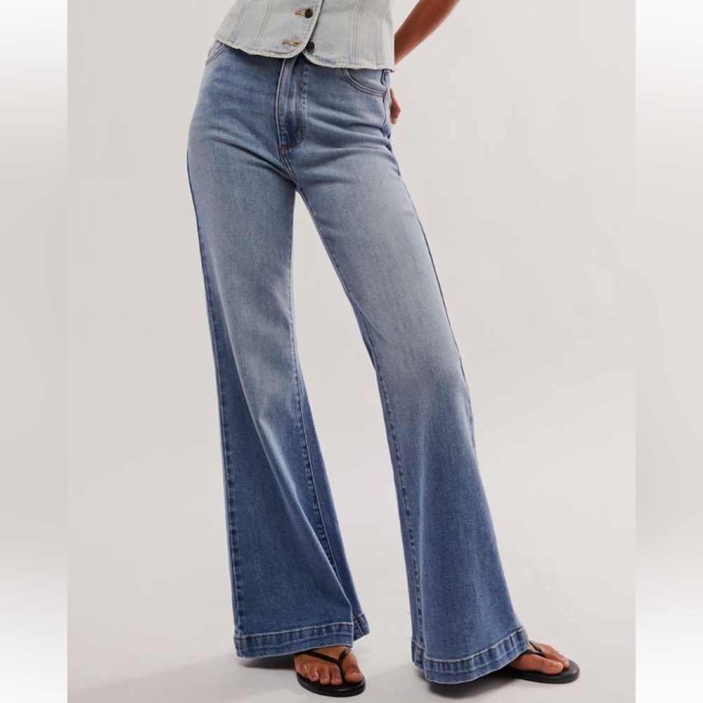 ROLLAS high waist flare jeans